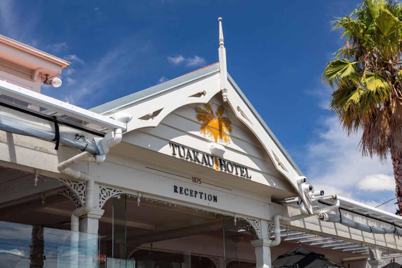 Tuakau Hotel Luaran gambar