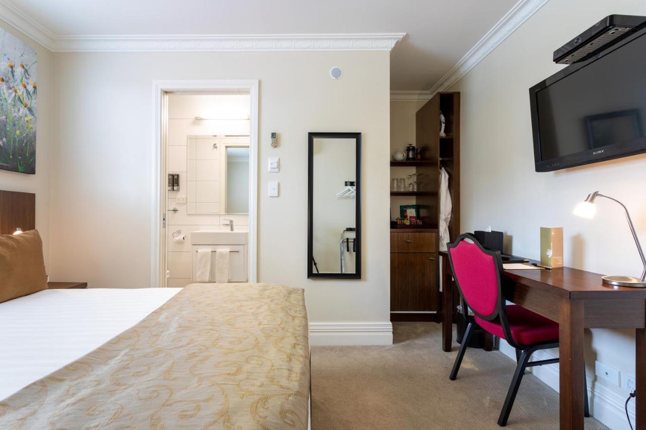 Tuakau Hotel Luaran gambar