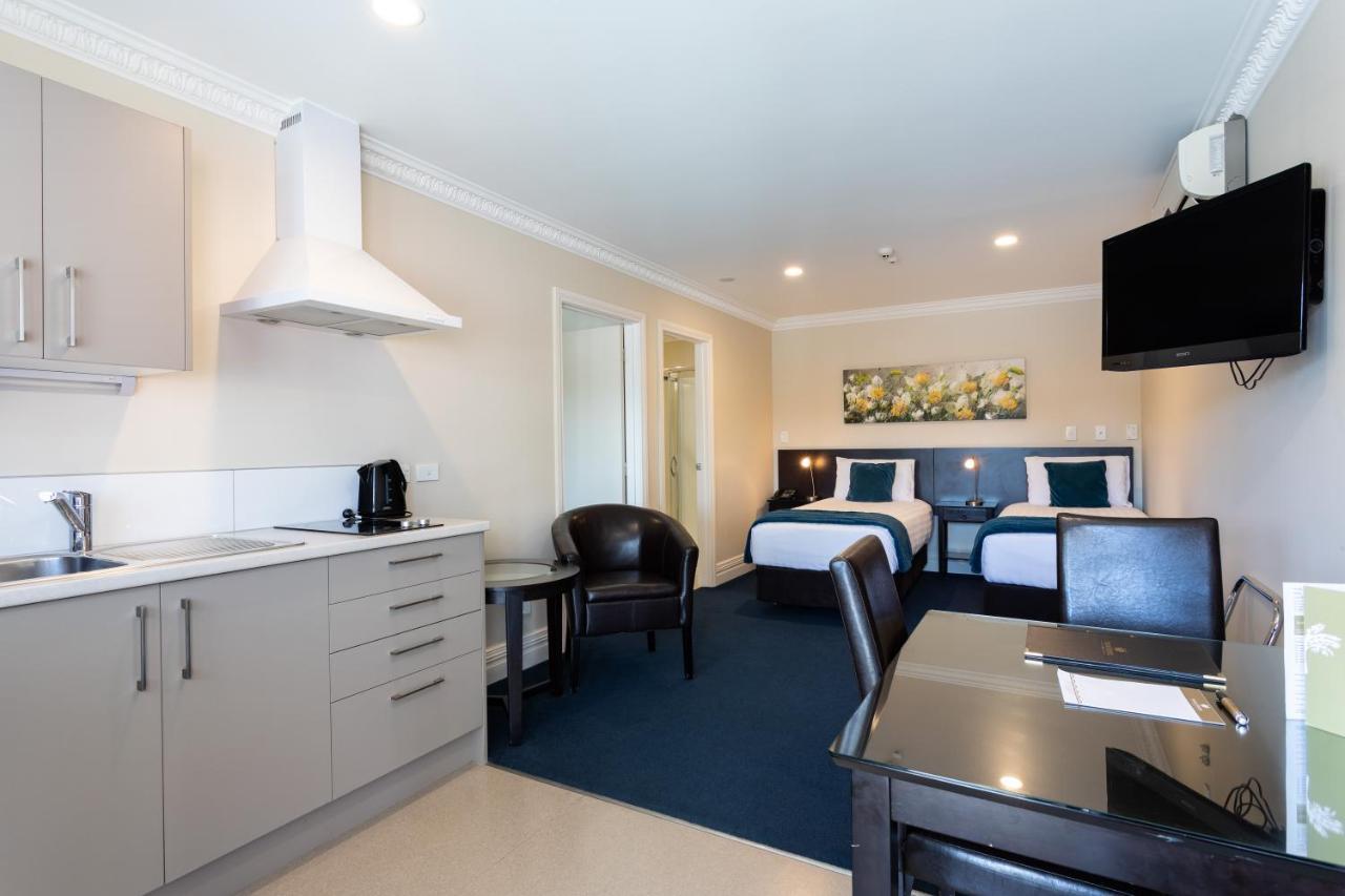 Tuakau Hotel Luaran gambar