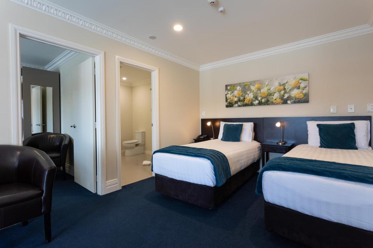 Tuakau Hotel Luaran gambar