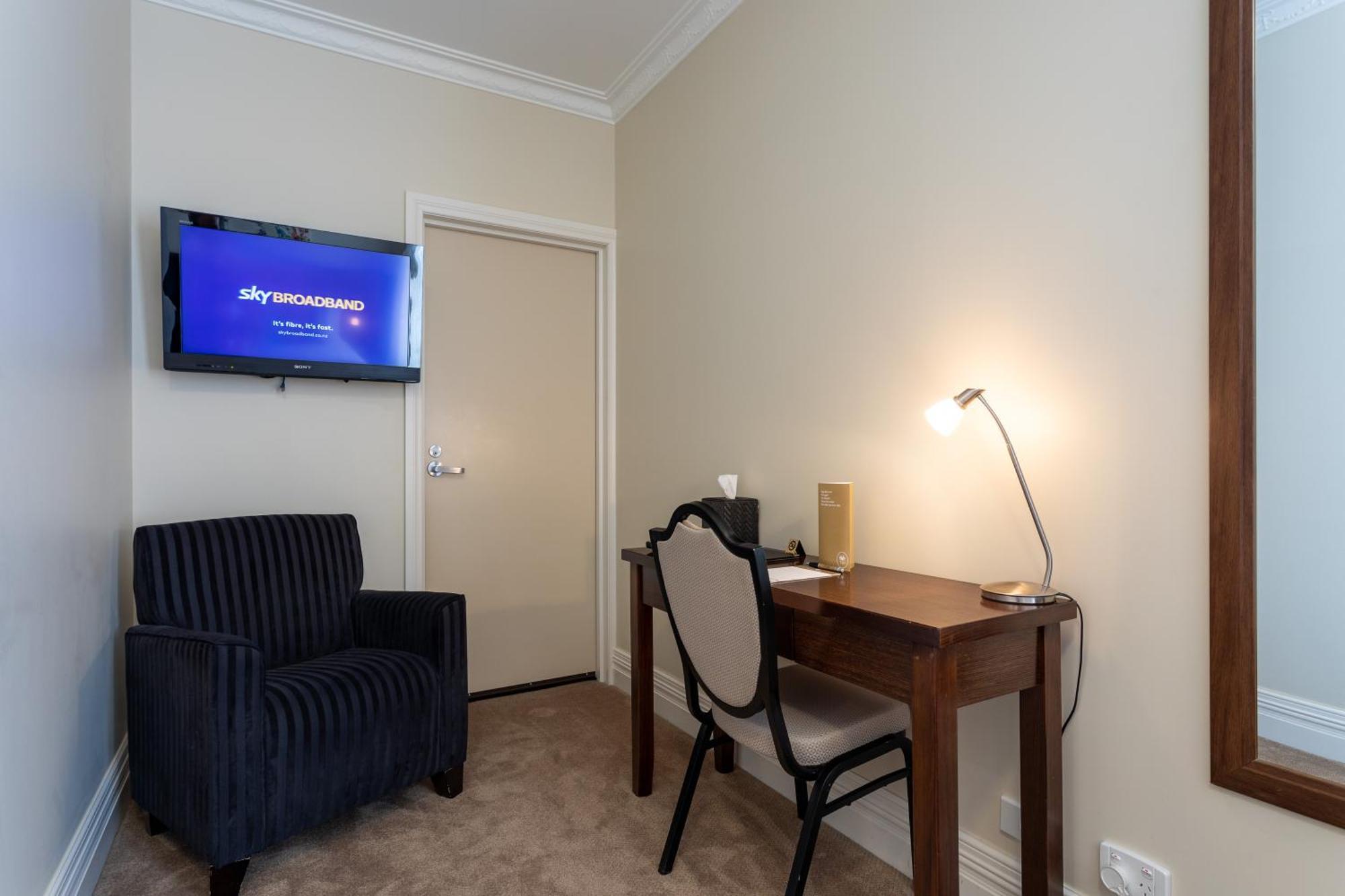 Tuakau Hotel Luaran gambar