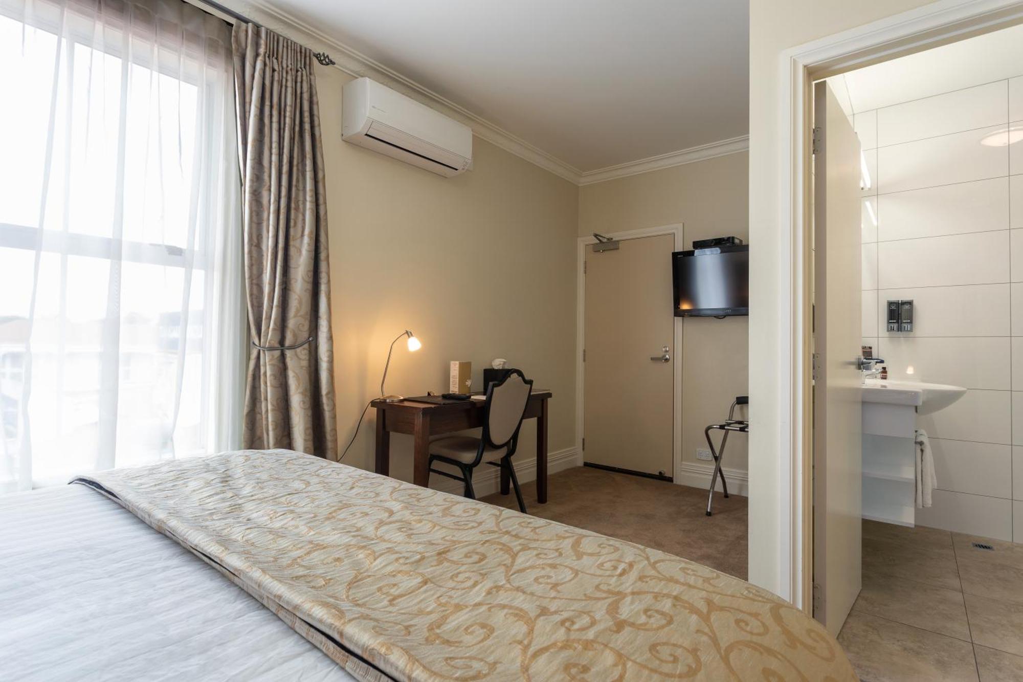 Tuakau Hotel Luaran gambar