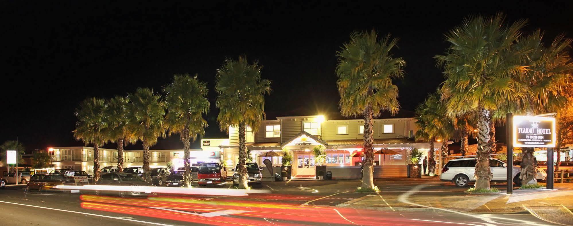 Tuakau Hotel Luaran gambar