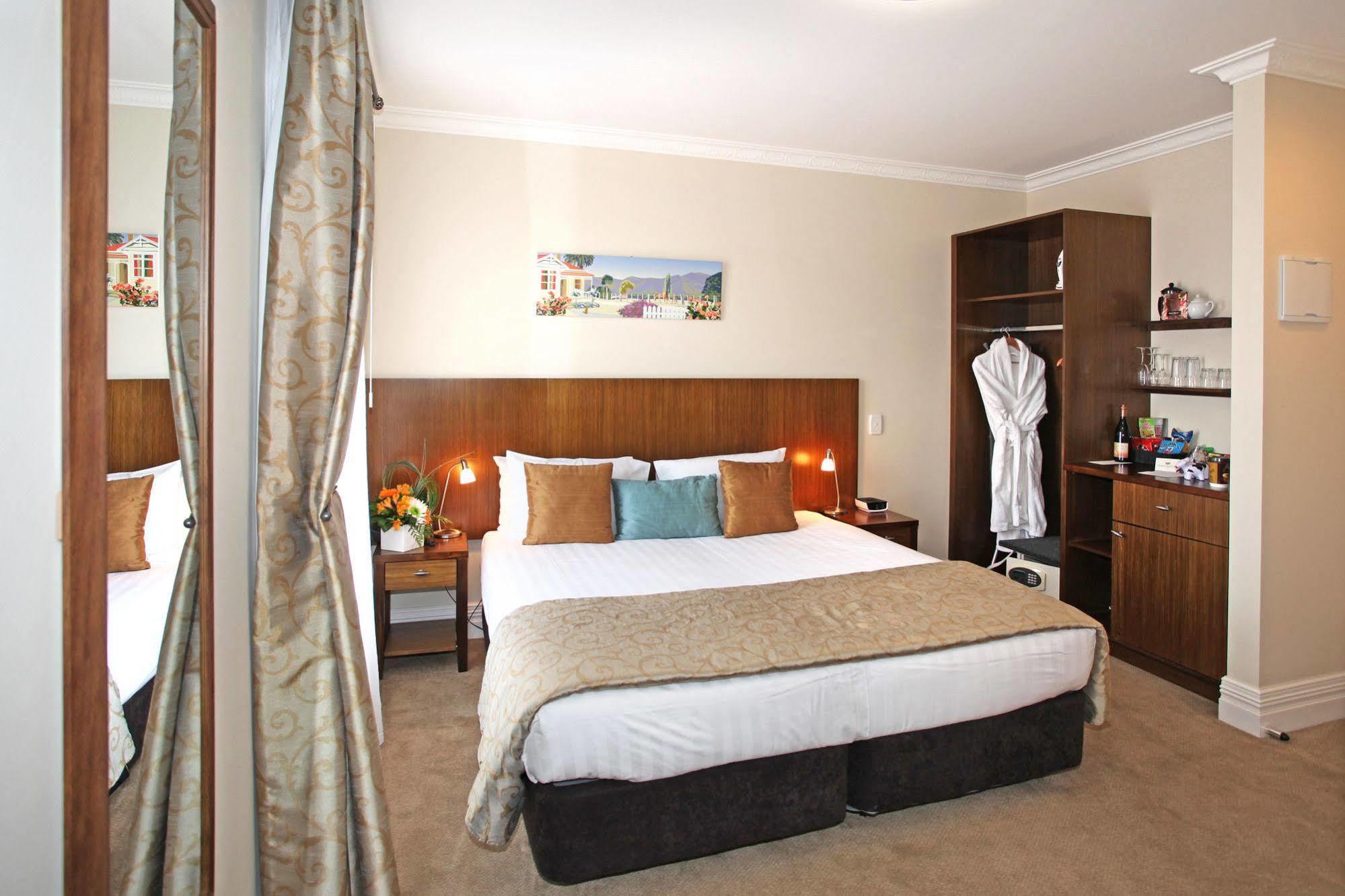 Tuakau Hotel Luaran gambar